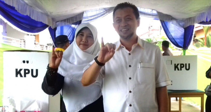 Nyoblos di TPS 03, Cawagub Hadi Mulyadi Optimis Menang di 6 Kabupaten/Kota