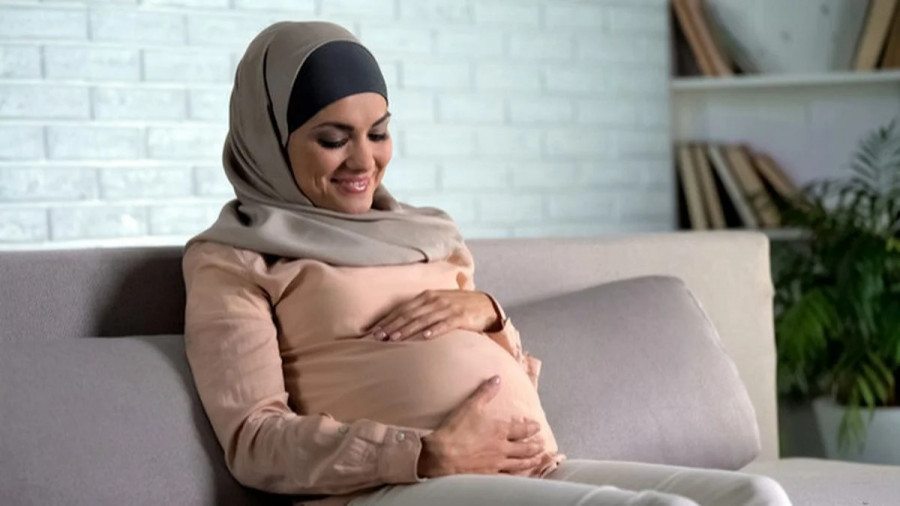 Wanita Hamil di Bulan Ramadan, Antara Qadha dan Bayar Fidyah