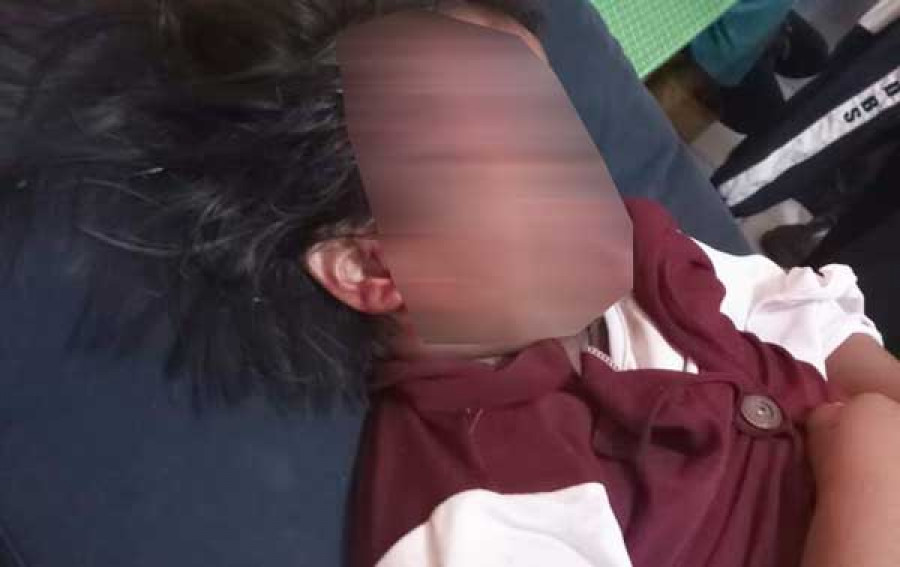 TRAGIS: Jenazah Yara Hapna Kirani (7) yang ditemukan kakeknya di semak belukar. Jenasah sedang berada di Puskesmas Pulau Bunyu ( istimewa )