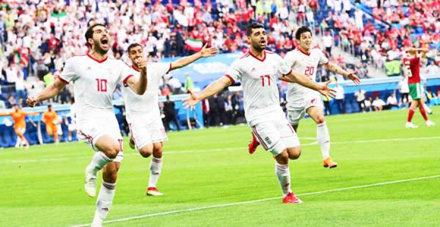 PENUH MOTIVASI: Berpeluang lolos ke 16 Besar kalau bisa mengalahkan Portugal, pemain Iran percaya diri jelang laga pamungkas Grup B nanti. ( reuters )