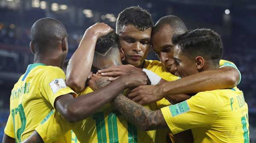 Menang lagi di laga terakhir, Brasil menyandang status sebagai juara Grup E