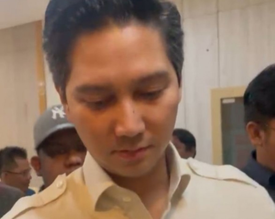 Waketum DPP Gerindra, Budisatrio Djiwandono, enggak berikan tanggapan usai ramai permasalahan “paran keluarga” dalam sistem pemerintahan antara gubernur dan presiden.(Ainur/Korankaltim.com)