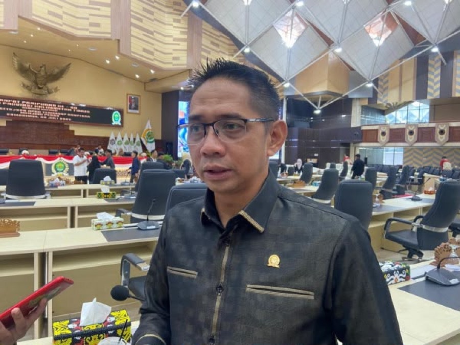 Ketua Fraksi PKS DPRD Kaltim, Firnadi Ikhsan, yakinkan masyarakat soal komitmen pihaknya dalam mengawal Hak Angket hingga tuntas.(Ainur/Korankaltim.com)