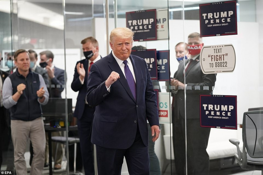 Donald Trump, mengklaim menang dalam pemilihan presiden Amerika Serikat dalam ciutannya di twitter. (dailymail)