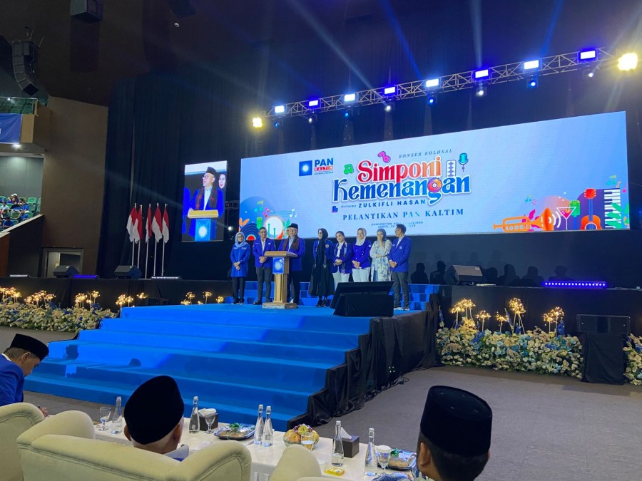 Ketum DPP PAN, Zulkifli Hasan, yang berikan sarkas dalam bentuk pujian kepada Golkar melalui Gubernur Kaltim, Rudy Mas’ud.(Ainur/Korankaltim.com)