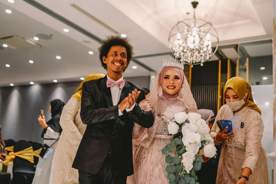 Dibalik Viralnya Lagu Komang, Raim Laode Sebut Terinspirasi dari Surah Al-Ikhlas
