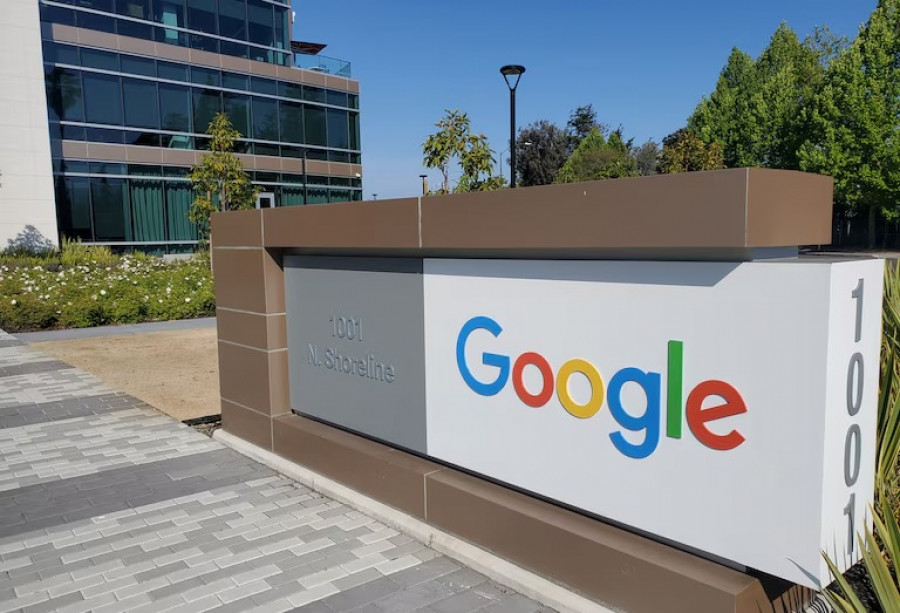 Google membuat langkah baru, menunjukkan kepemimpinannya dalam persaingan dominasi AI. (reuters)