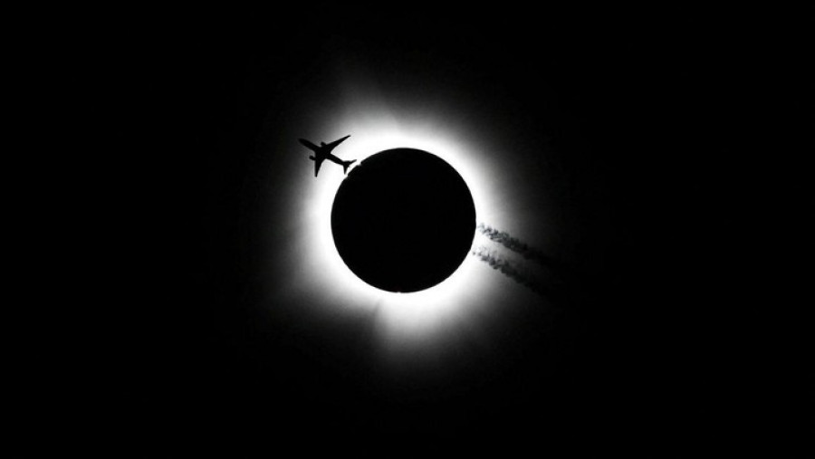 Ilustrasi gerhana matahari total. (Reuters)