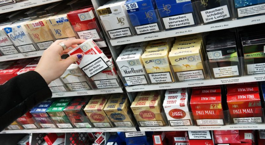 Penjualan Rokok Eceran Bakal Dilarang, Begini Respon Pemilik Warung Kopi