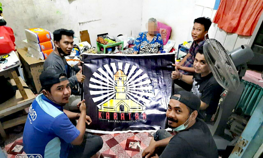 Momen Peringatan Hari Ibu, Karatan Berbagi dengan Ibu Disabilitas Penderita Penyakit Komplikasi