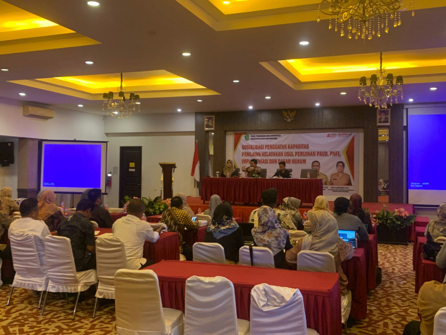 Disdikbud Kukar saat menggelar Sosialisasi Penguatan Kelayakan Paud dan PNFI (Erlita/Koran Kaltim)