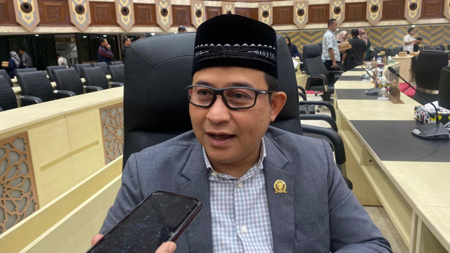 Plt Ketua DPD Golkar Kota Samarinda, Sapto Setyo Pramono, saat membeberkan terkait rencana musda.(Ainur/Korankaltim.com)
