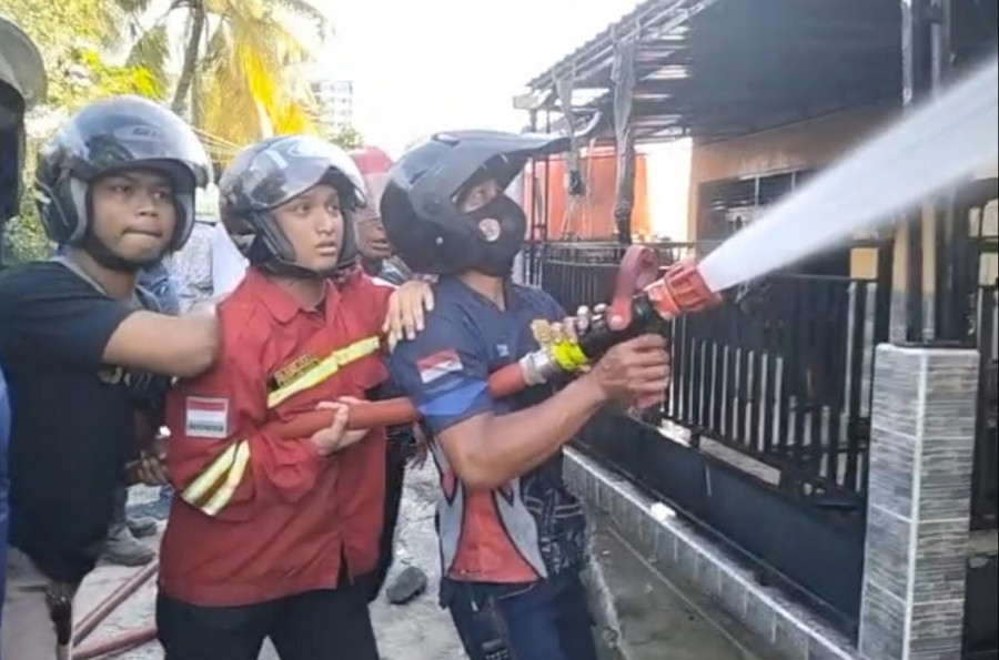 BREAKING NEWS: Balikpapan Kebakaran Lagi, Giliran Gunung Polisi Dilalap Api