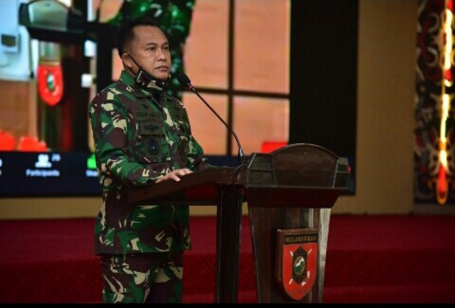 Pangdam VI Mulawarman Mayjen TNI Subiyanto saat memberikan arahan kepada prajurit kodam. ( Istimewa )