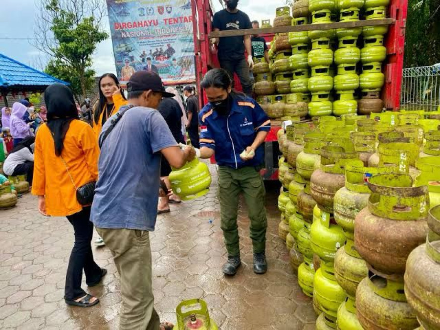 Operasi pasar gas elpiji 3 kg yang pernah dilakukan Disdag Samarinda. (Foto: Istimewa)