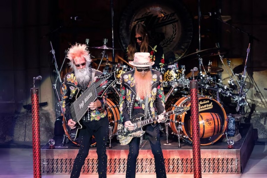 Penolakan ZZ Top untuk menerima proposal cukur janggut memperkuat loyalitas dan hubungan dengan penggemar setia (infobae).