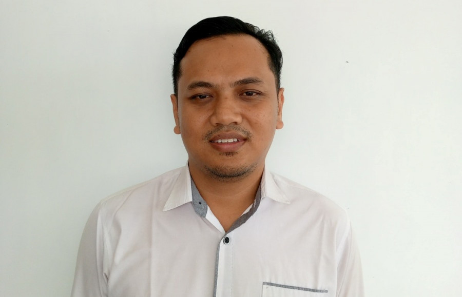 Situasi Guru Sekarang : Mendayung di Antara Dua Karang