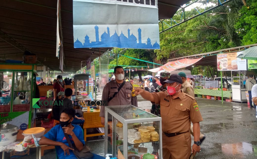 Hari Pertama Pasar Ramadan di Samarinda Dibanjiri Pengunjung