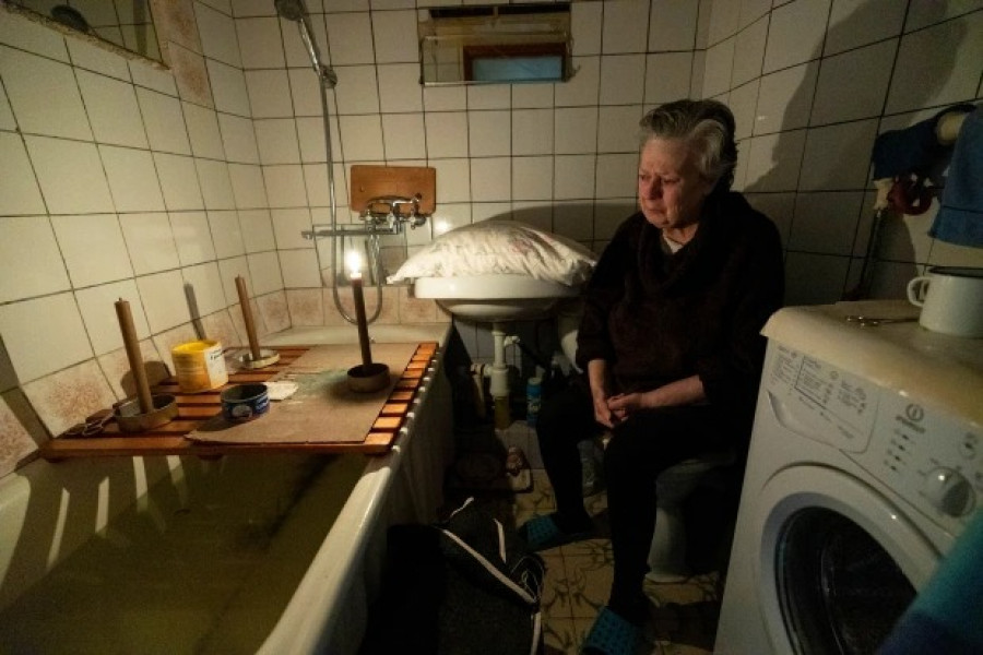 Menyedihkan, Pasangan Ini Tidur di Toilet Sejak Rusia Serang Ukraina