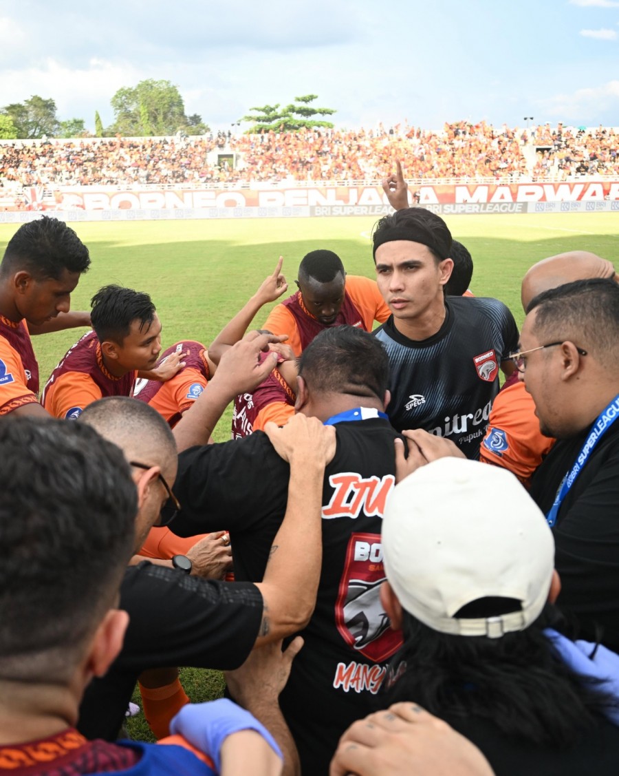 Nadeo Argawinata, tetap jadi andalan Borneo FC dibawah mistar gawang pada kompetisi musim depan. (dokborneofc)