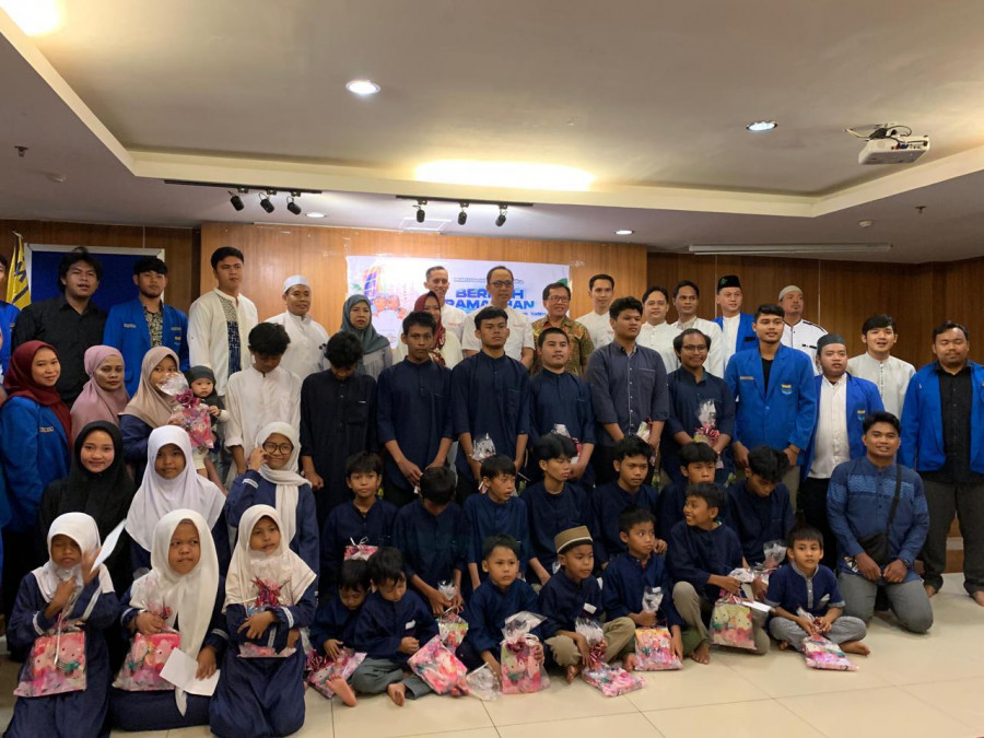 GK Hotel dan PMII Samarinda Bagi Santunan ke Panti Asuhan Arly Kurnia