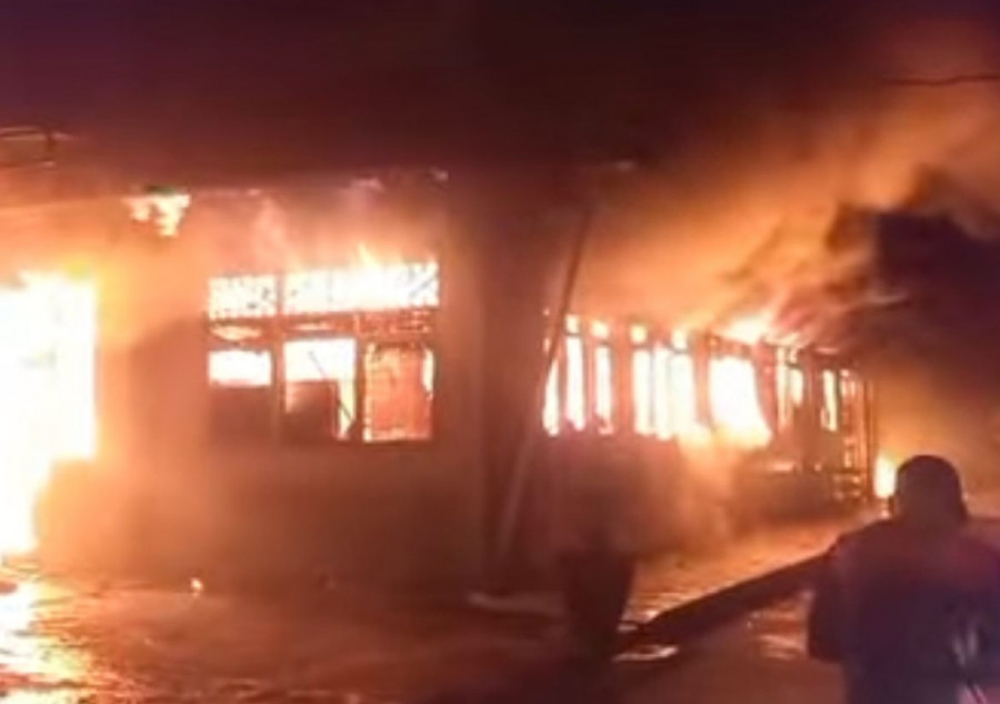 Bangunan pesantren yang terbakar. (Foto: Istimewa)