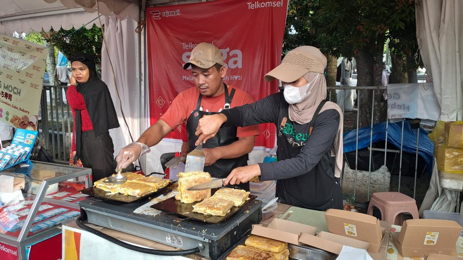 Martabak Bakar Andalan Berbuka, Warisan Tiga Generasi di Samarinda