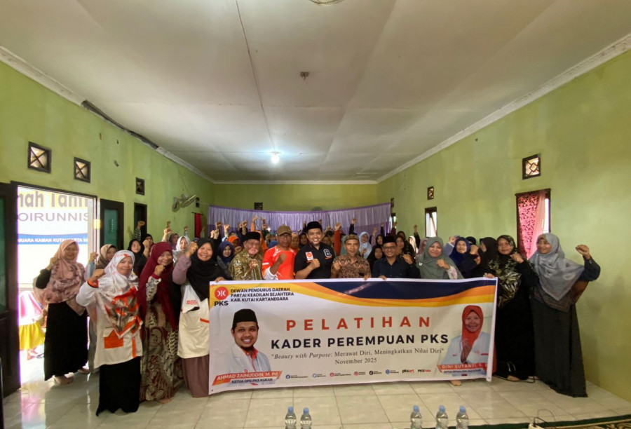 Kebersamaan peserta pelatihan grooming kader wanita PKS Kukar (ist)