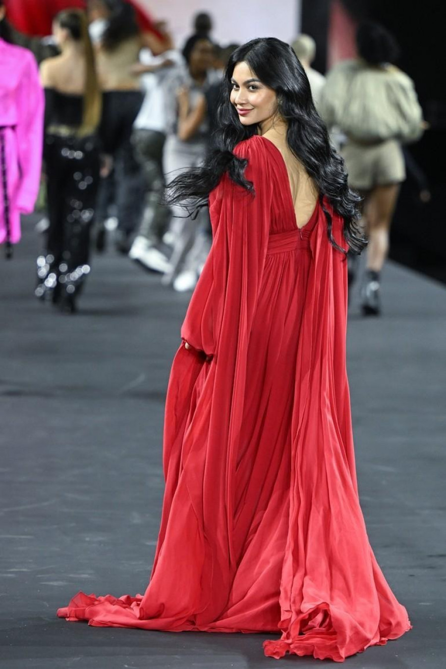 Ariel Tatum Wanita Indonesia Pertama di Panggung Paris Fashion Week, Nama Nicholas Saputra Dibawa-Bawa