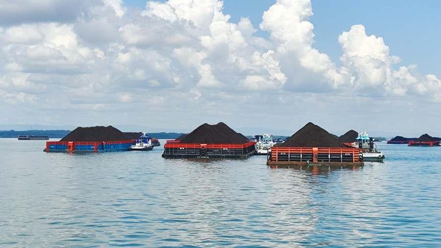 Batu bara tetap menjadi salah satu sektor penyumbang pertumbuhan ekonomi Kaltim, selain sektor perkebunan dan pembangunan IKN. (Foto: Hendra/Korankaltim.com)