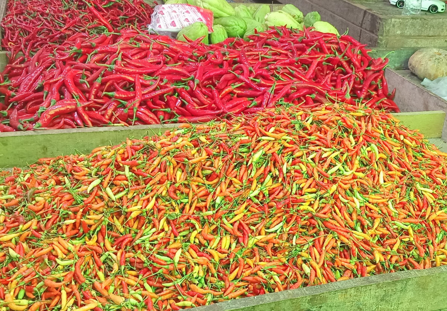 Jelang Imlek, Harga Cabai Rawit Turun, Telur dan Sayuran Alami Kenaikan di Pasar Sepinggan