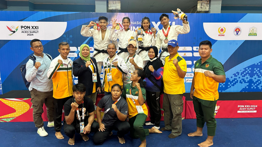 Para atlet dari Kaltim yang berhasil menyabet medali perunggu di PON XXI/2024. (Foto: Ainur/Korankaltim.com)