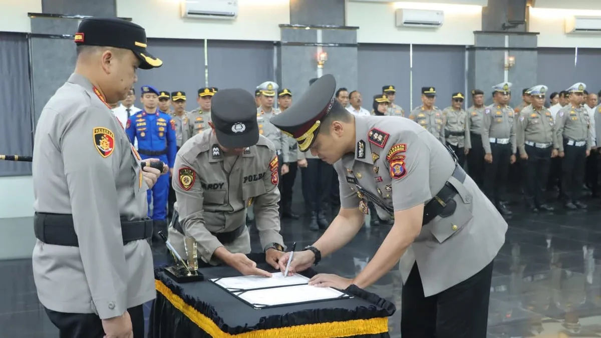 Pelaksanaan Sertijab Wakapolresta Samarinda di aula Polresta Samarinda. (Foto: Dok.Humas Polresta Samarinda)