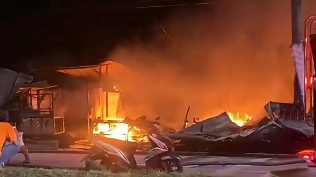 Kebakaran Lagi di Kukar, Api Mengamuk di Pasar Mandiri Muara Jawa, Kerugian Capai Rp600 Juta
