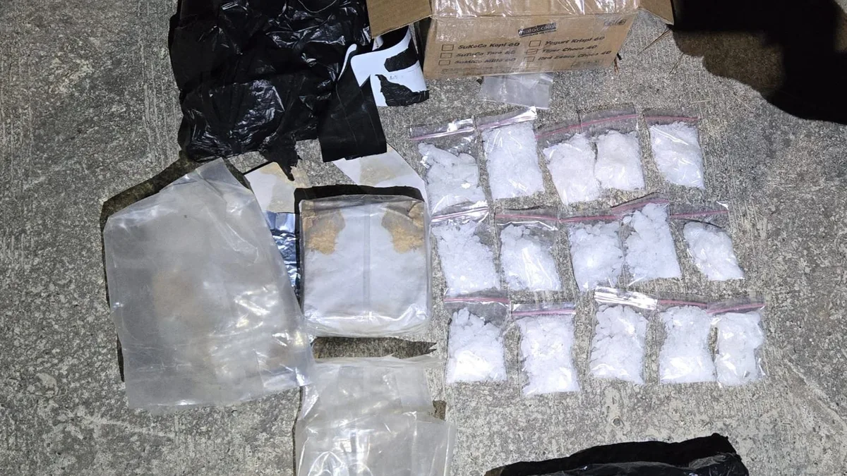 Sejumlah barang bukti sabu yang diamankan polisi dalam pengungkapan kasus narkoba lintas kota di Balikpapan dan Samarinda. (Foto: Dok.Ditresnarkoba Polda Kaltim)