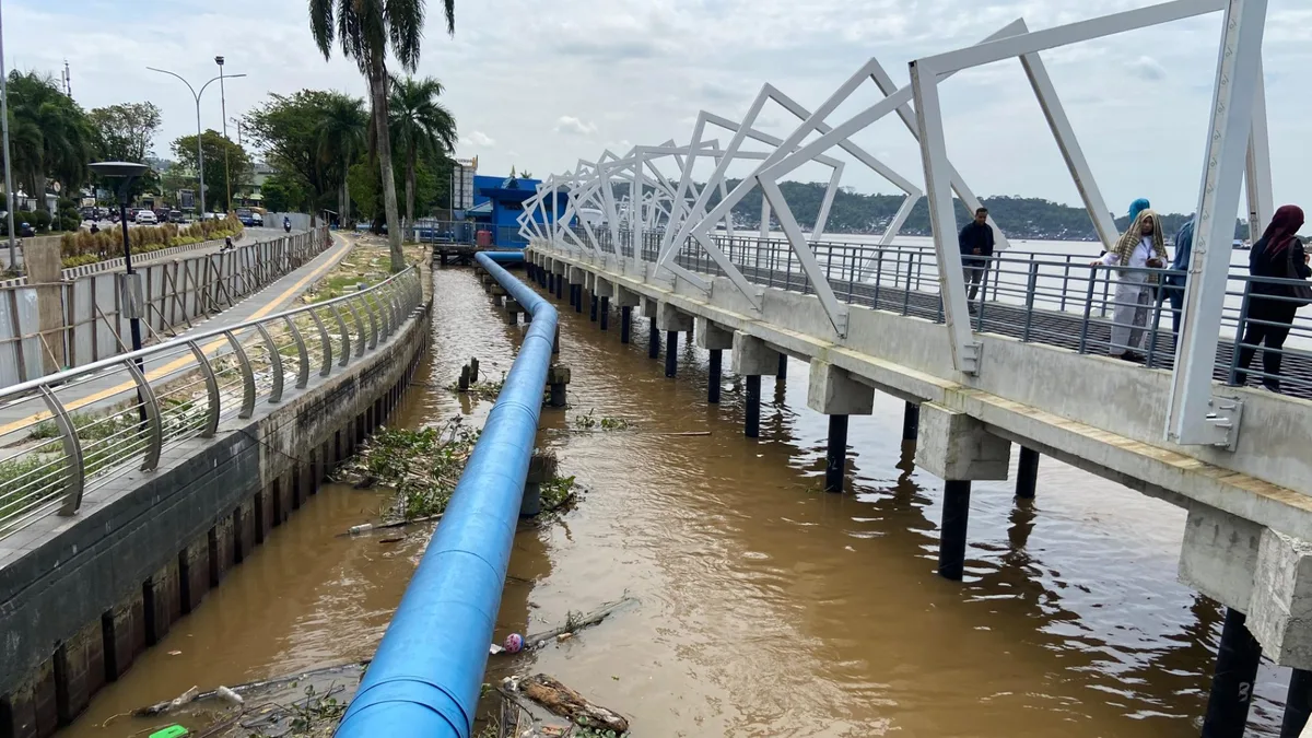 Area jembatan Teras Samarinda Tahap II ketika ditinjau Pemkot Samarinda pada Maret lalu. (Ayu/KoranKaltim.com)