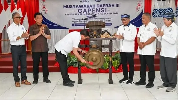 Momen pembukaan Musda III Gapensi Kaltara. (istimewa)