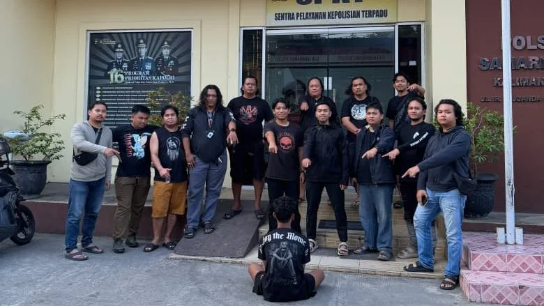 Pelaku saat diamankan oleh pihak Polsek Samarinda Ulu. (Foto: Dok.Polsek Samarinda Ulu)