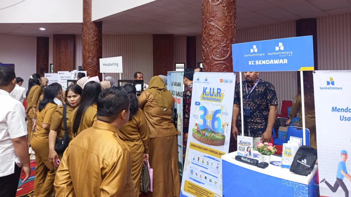 Suasana stan perbankan dalam kegiatan BIMA ETAM di Auditorium Aji Tulur Jejangkat (Adi/Korankaltim.com)