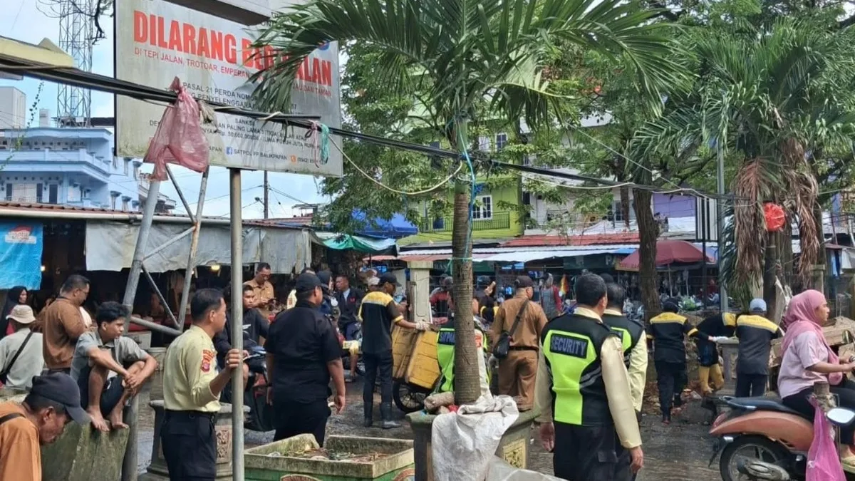 Jam Operasional PKL Depan Pasar Pandansari Balikpapan Dibatasi, Pemkot Siapkan Sanksi untuk Pelanggar