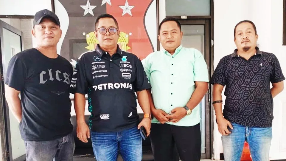 Perwakilan Aliansi Tiga Ormas Daerah saat berkunjung ke Polres Kukar. (Foto: Dok.Korankaltim.com)
