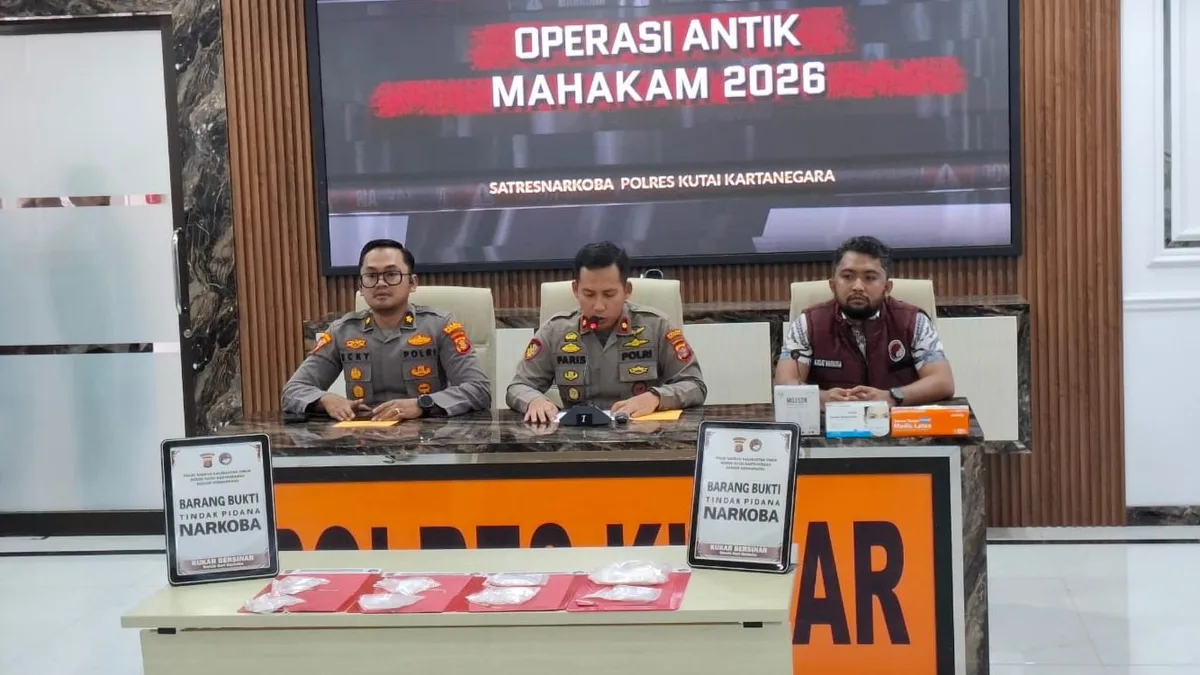 Press relase Polres Kukar terkait hasil Operasi Antik Mahakam 2026. (Foto: Muhammad Anshori/KoranKaltim.com)