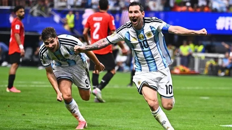 Lionel Messi, bersama Argentina berjuang mempertahankan gelar Piala Dunia. (Foto: Apphoto)