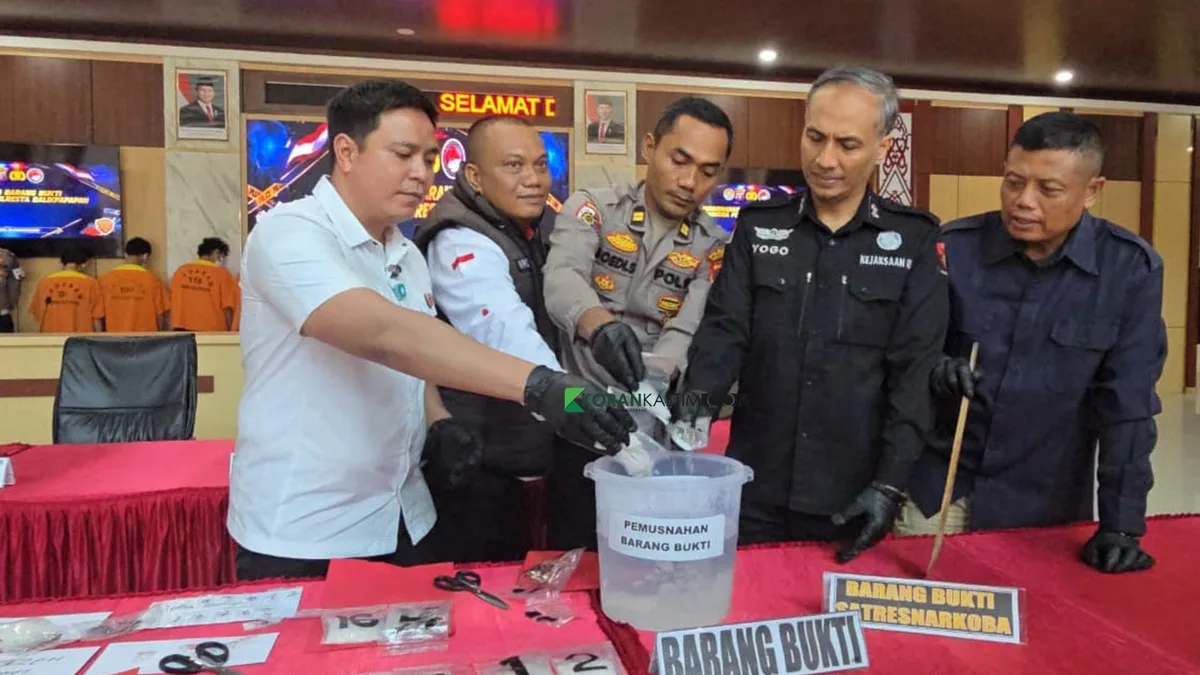 Polresta Balikpapan Larutkan 1,096 Kilogram Sabu Hasil Tangkapan dari 38 Tersangka