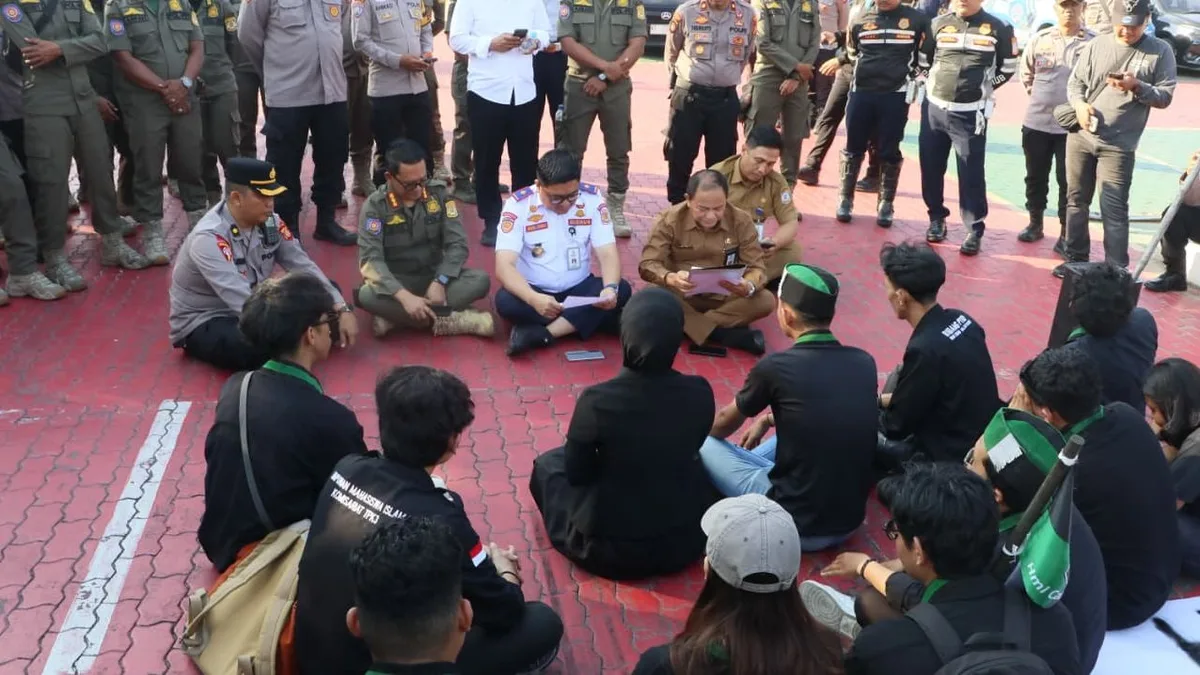 Tuntut Kejelasan Aturan Jam Operasional Angkutan Berat di Balikpapan, Mahasiswa Gelar Aksi di Balai Kota