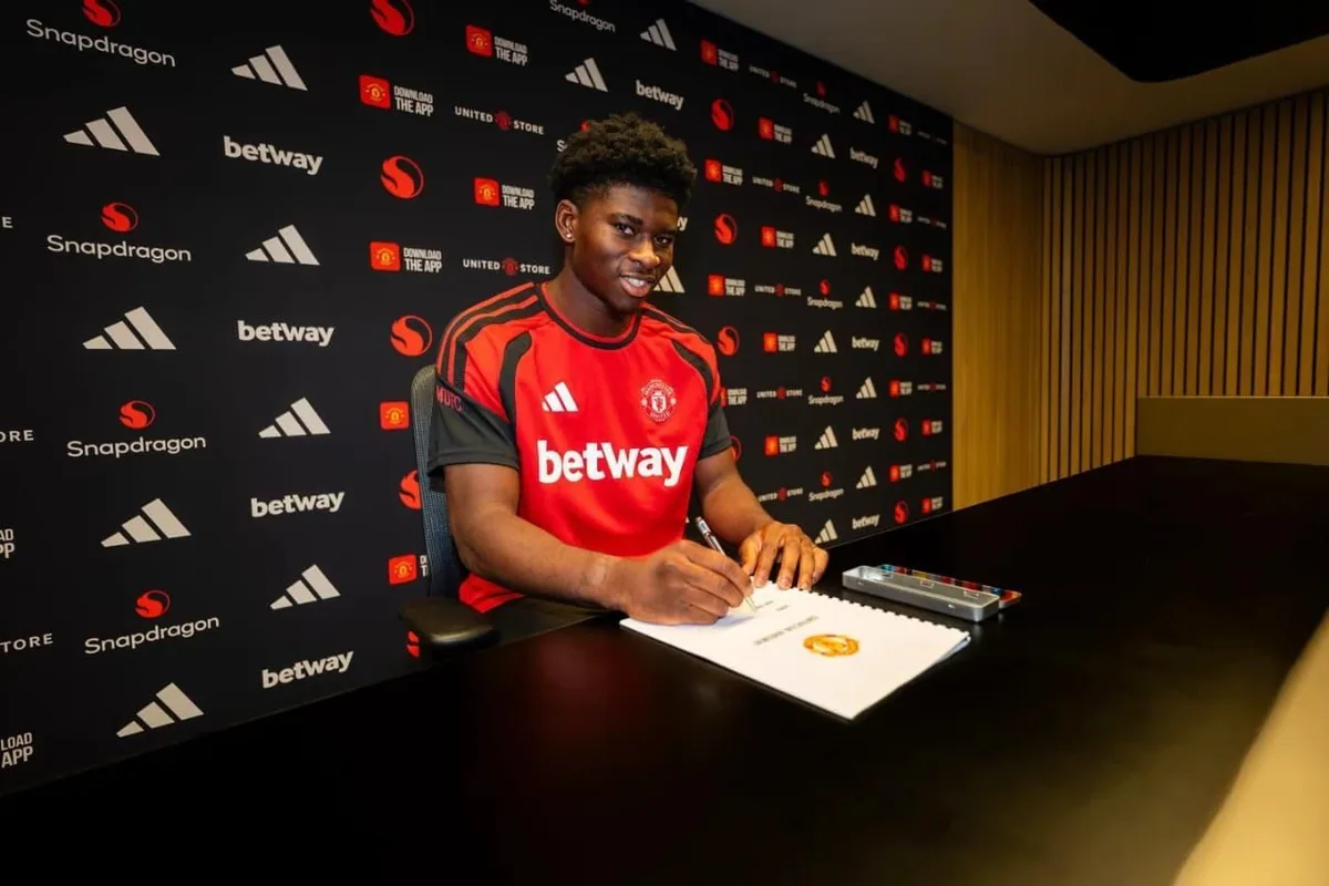 Belum Sempat Debut, Rekrutan Rp1,6 Triliun Manchester United Cedera