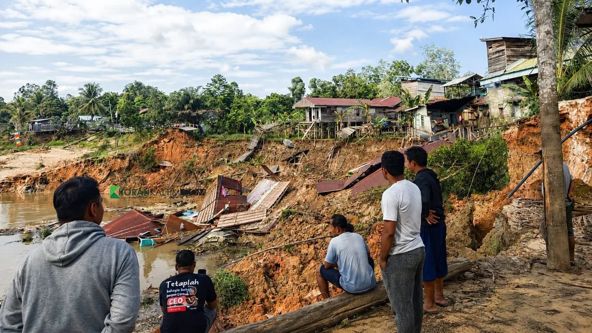 Tebing Bantaran Sungai Mahakam di Kampung Muara Bunyut Longsor Lagi, Satu Rumah dan Puluhan Kendaraan Hilang