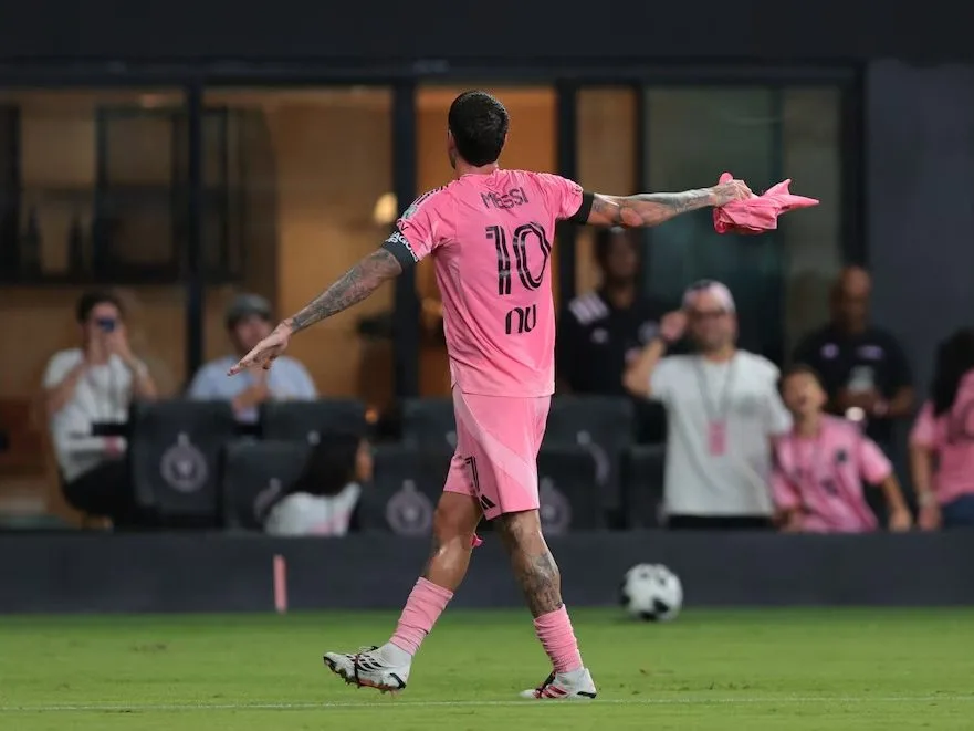 Selebrasi Mengharukan De Paul untuk Lionel Messi
