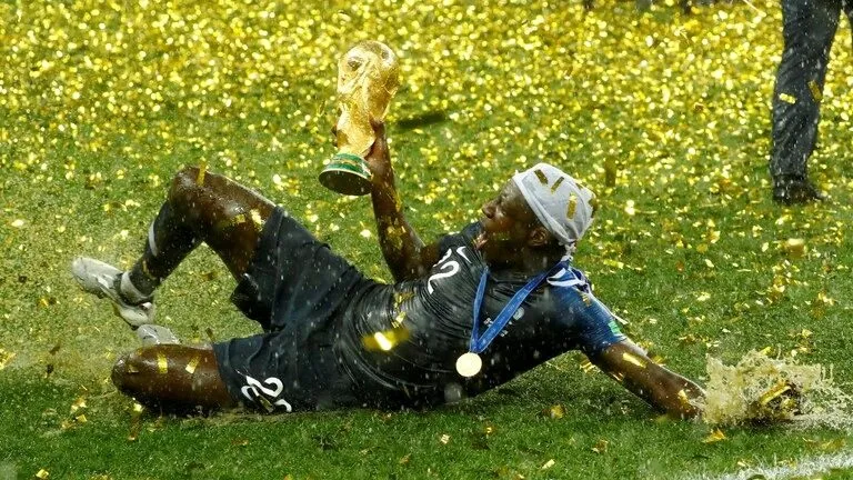 Lelang Replika Trofi Juara Piala Dunia 2018, Benjamin Mendy Dapat Rp1,121 Miliar
