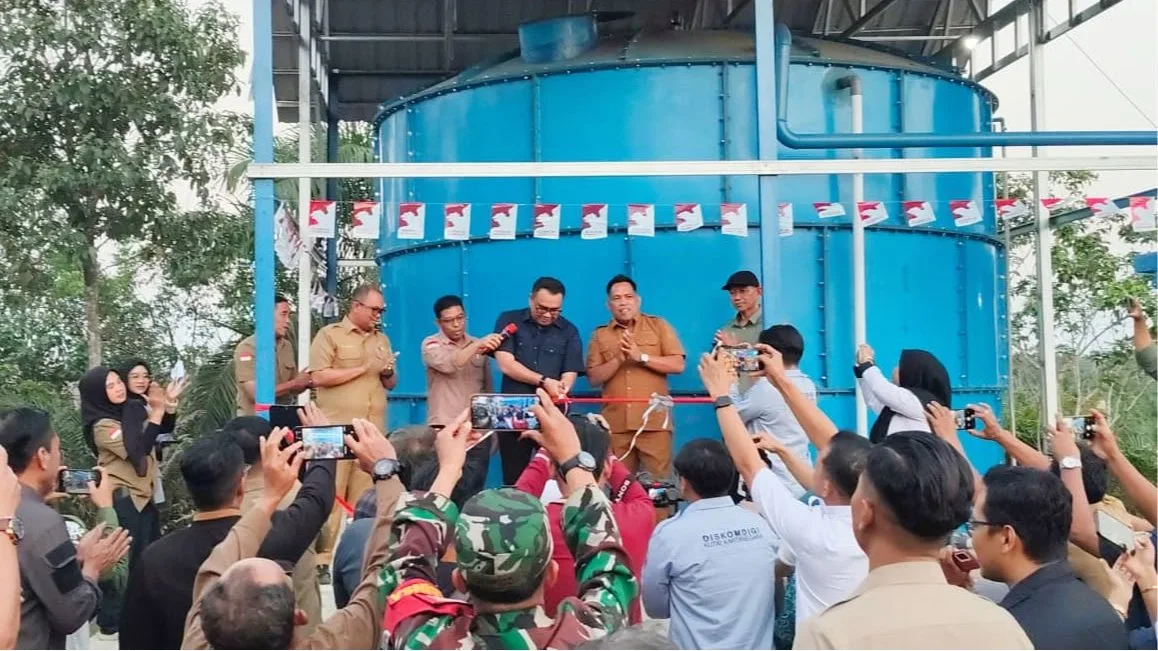 peresmian simbolis fasilitas Pamsimas oleh Bupati Kukar di Dusun Karya Tani, Desa Batuah (pemdesbatuah.dok)